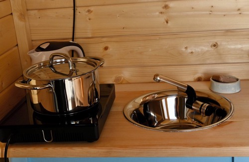 Dargun Cabine | Cottage can be used all year round with fireplace & sauna