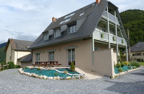 Arreau Cottage | Les écuries de Lisa - Gîte de groupe 16 personnes