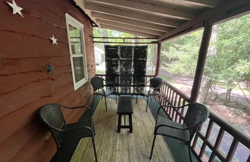 Lake Harmony Cottage | Cottage Close to Lake w Fireplace/FirePit/Wildlife