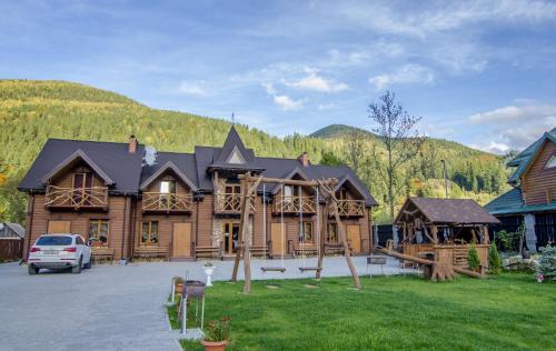 Tatariv Cabine | Cottage Duet
