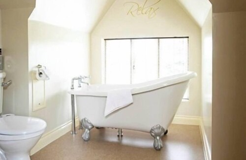 Alcester Cottage | Cottage-Salle de bain et douche-Self Catered - 2 Peoples