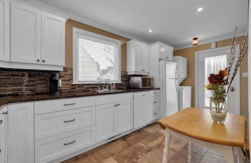 Saint John Maison | Cottage Feel in the City Close to Everything