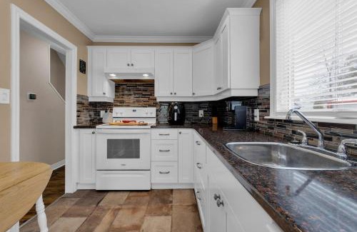 Saint John Maison | Cottage Feel in the City Close to Everything