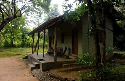 Habarana Cabine | Cottage for 2 - Eagles Wing's GuestHouse
