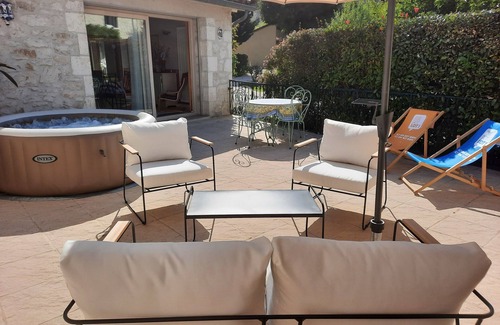 Souillac Maison | Maisonnette pour 2 personnes avec grande terrasse privée et parking