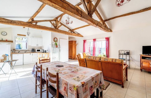 Saint-Julien-des-Landes Maison | Maison 'La Clé Des Champs' avec terrasse privée, jardin privé et Wi-Fi