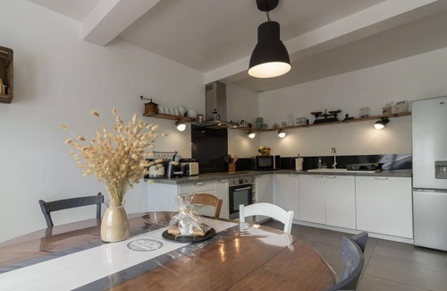 Arbas Maison | Petite maison "Gîte De Pène Blanque" avec vue sur la montagne, terrasse privée et Wi-Fi