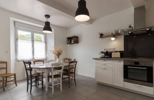 Arbas Maison | Petite maison "Gîte De Pène Blanque" avec vue sur la montagne, terrasse privée et Wi-Fi
