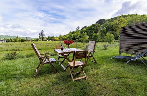 Condat-sur-Vezere Maison | Maison 'Gîte 3' avec vue sur la montagne, piscine partagée et Wi-Fi