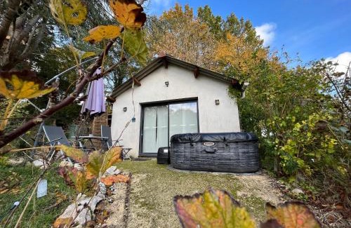 Chouzy-sur-Cisse Maison | Cottage-Gite & Jacuzzi - Chez Flo & Marc