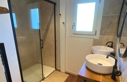 Lacaugne Maison | Cottage "Gte Du Faon" with Shared Pool, Private Terraces & Wi-Fi