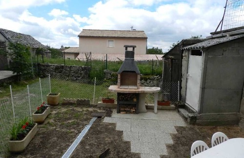 Saint-Andre-de-Vezines Maison | GITE 'MAISON DE MARTHE' CLASSE 3 ETOILES