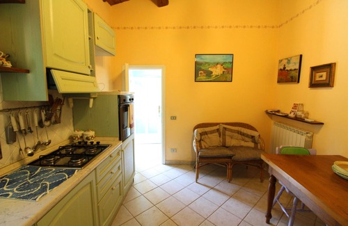 Bucine Villa | Maisonnette idéal pour les couples, grand jardin clos avec piscine privée. Animaux domestiques admis