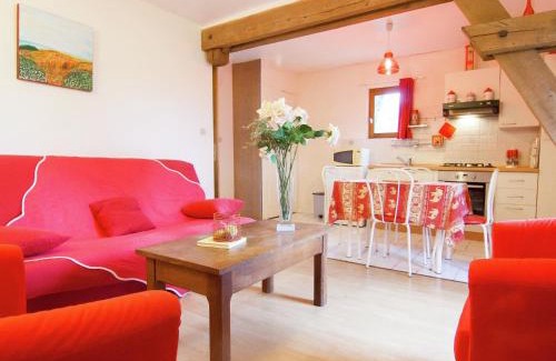 Bourgnac Maison | Cottage in Bourgnac with Whirlpool