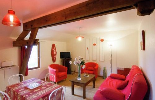 Bourgnac Maison | Cottage in Bourgnac with Whirlpool