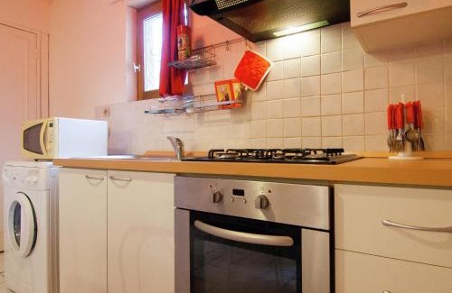 Bourgnac Maison | Cottage in Bourgnac with Whirlpool