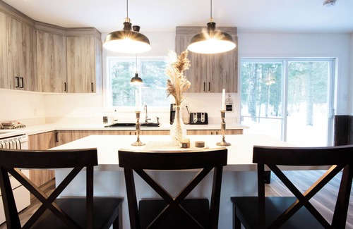 Notre-Dame-Des-Bois Chalet De Ski | Cottage, in Quebec, in Domaine des Appalaches, with hot tub