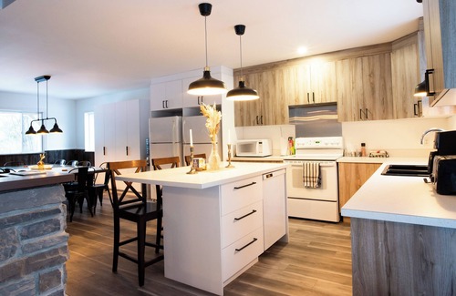 Notre-Dame-Des-Bois Chalet De Ski | Cottage, in Quebec, in Domaine des Appalaches, with hot tub