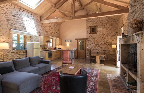 Chalais Cottage | Chalet moderne à Chaleix avec piscine