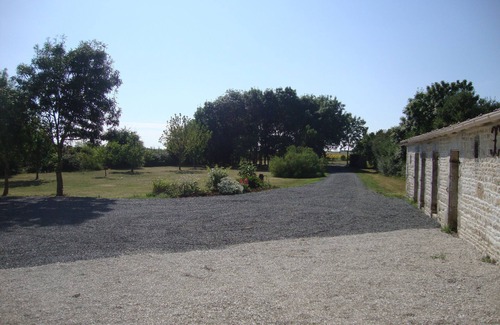 Marans Maison | Gite rural en pleine campagne proche de La Rochelle