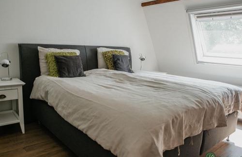 Leende Appartement | Cottage in Leenderbos near Nature Reserve
