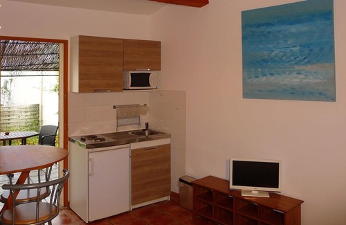 Montaud Cottage | Gite Herault 2 Personnes à Montaud Avec Piscine