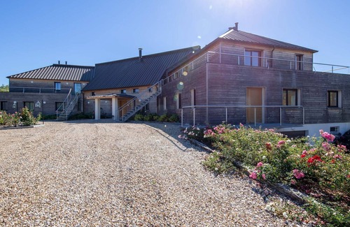 Jouy-le-Potier Cottage | Gîte en Sologne avec Activités & Vol en Montgolfière