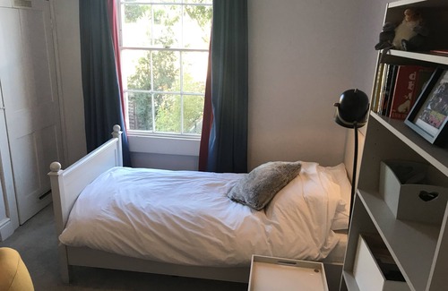 Newton St Loe Maison | Cottage dans la ville. Endroit calme, à 5 minutes à pied du magnifique Bath