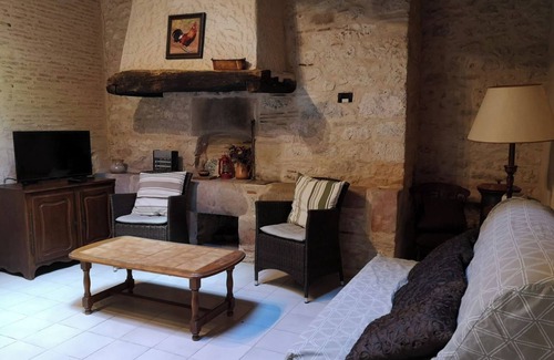 Douzains Maison | Cottage in the countryside in DOUZAINS Lot&Garonne