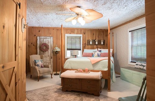 Sweet Valley Lit Et Petit-Déjeuner | Cottage in the Woods - Suite B & B # 2