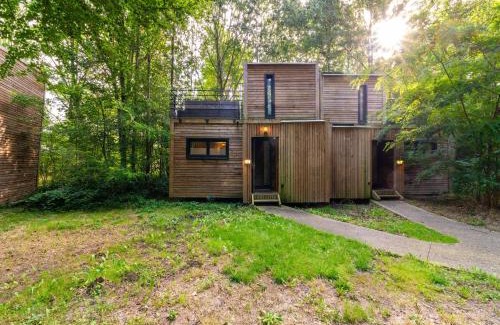 Maubray Maison | Cottage in Tournai with Forest View