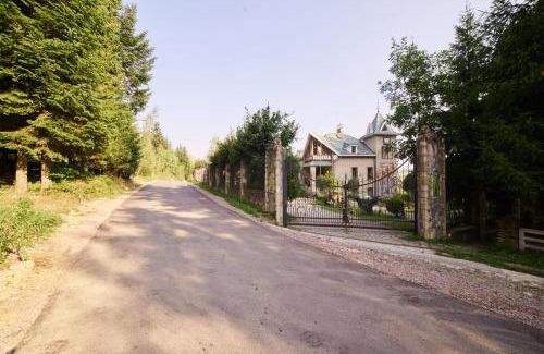 Skhidnytsya Maison | Cottage Kazka Lisu