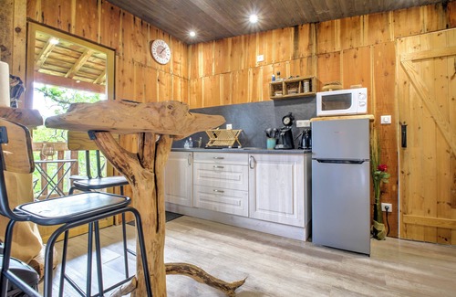 Saint-Remy Maison | Petite maison 'La Cabane De Gardelac' avec terrasse privée, jardin privé et balcon