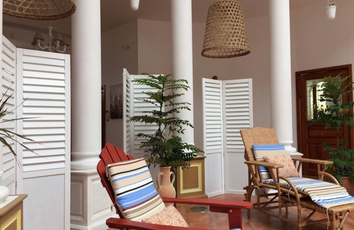 Saint-Cyr-sur-Loire Villa | Cottage La Villa Boléro Un Petit manoir, un lieu unique accueille les familles