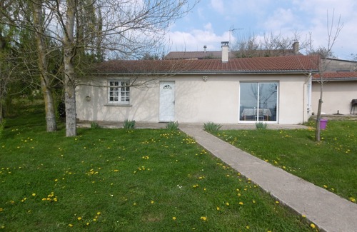 Saint-Genest-Lerpt Cottage | Gîte de Landuzière, entre campagne et ville (proche de Saint-Etienne)