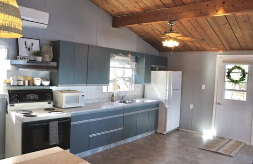 Valley Road Cabine | Cottage located on the banks of the historic St.Croix River