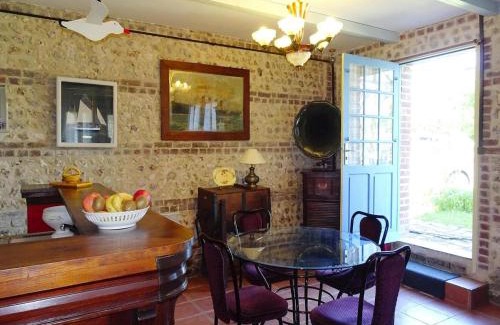 La Poterie-Cap-d'Antifer Maison | Cottage near Étretat Cliffs with Private Garden