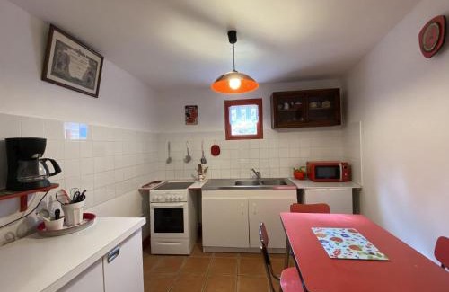 La Poterie-Cap-d'Antifer Maison | Cottage near Étretat Cliffs with Private Garden