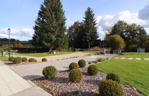 Saint-Gerons Cottage | Gîte proche lac de Saint-Etienne Cantalès, 3 chambres, activités nautiques, animaux admis