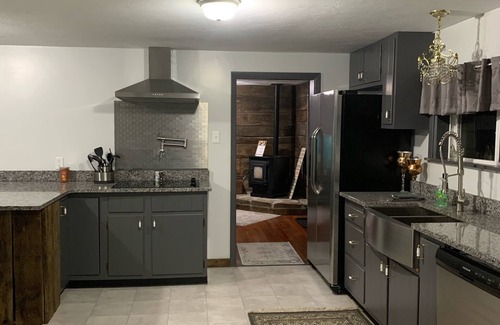 Champion Cottage | Cottage near Seven Springs Mountain Resort and Ohiopyle State Park