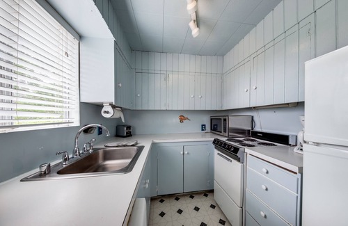 Gleneden Beach Cottage | Cottage près de la plage, idéal pour un couple avec terrasse et barbecue privé!