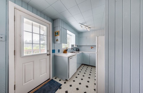 Gleneden Beach Cottage | Cottage près de la plage, idéal pour un couple avec terrasse et barbecue privé!