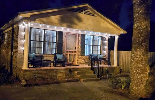 Dauphin Island Cottage | Cottage on Cadillac, Fantastic 3-bedroom with Outdoor Firepit on Dauphin Island