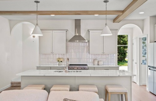 Cedar Falls Cottage | Cottage on Clay - Downtown CF New Construction!
