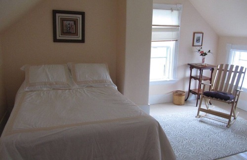 Welshpool Autre | Cottage on Friar's Bay