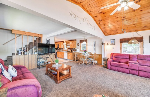 Bradford Cottage | Cottage on Lamoka Lake w/ Deck, Grill & 3 Kayaks