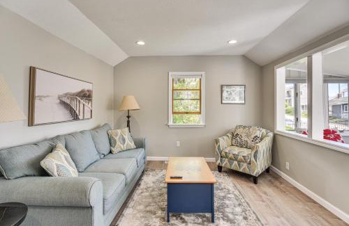 White Island Shores Maison | Cottage on Private Pond with Beach in Wareham