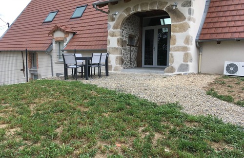 Lacapelle-Viescamp Maison | Gîte à la ferme au bord du lac