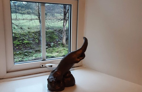 Beddgelert Cottage | Cottage sur les rives de la rivière Colwyn avec terrasse privée sur deux niveaux