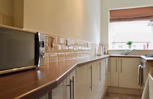 Acomb Maison | Cottage On The Green